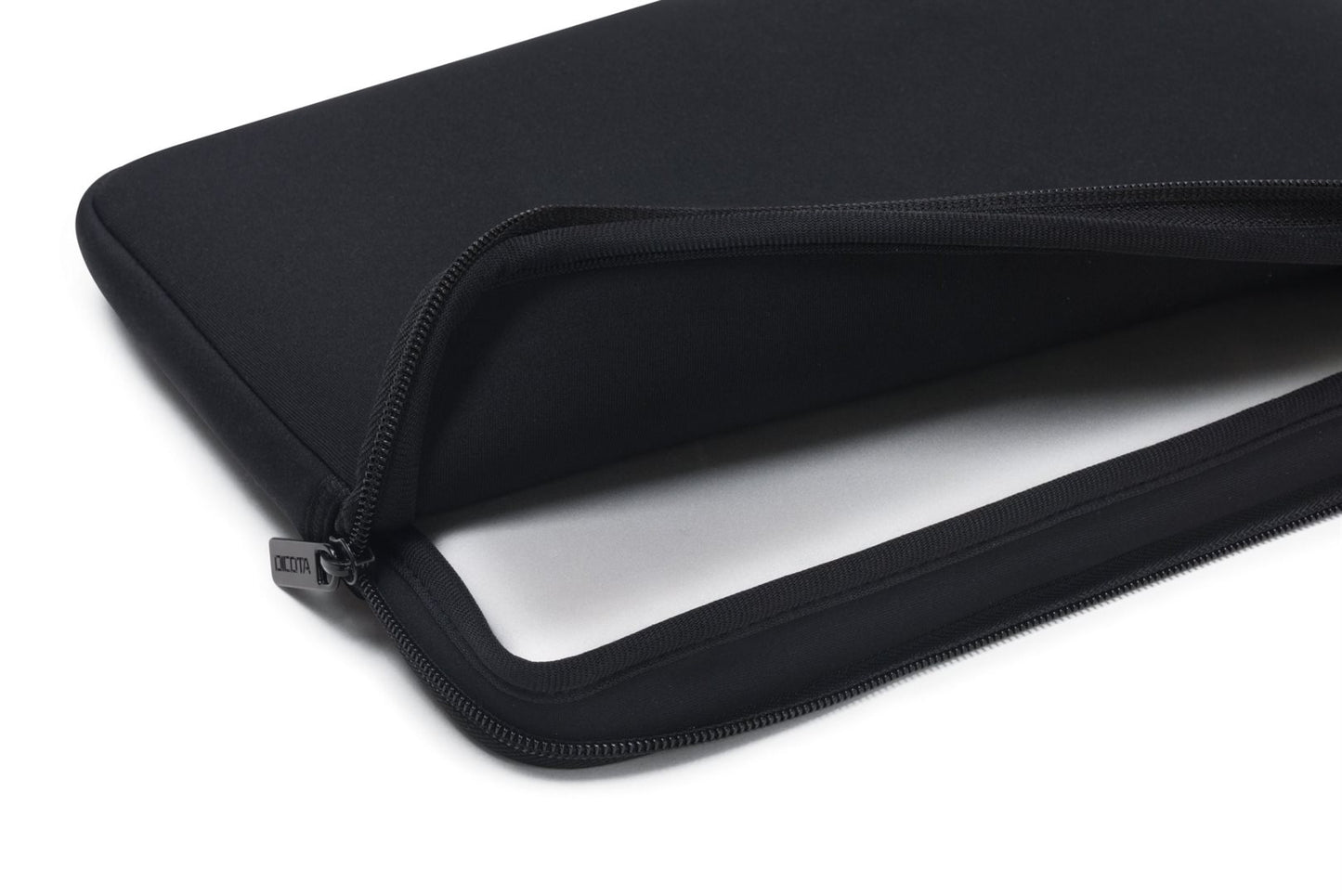 Hülle/ Sleeve Dicota PerfectSkin 15-15,6 Zoll black